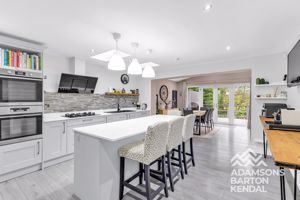 Photo 25- click for photo gallery